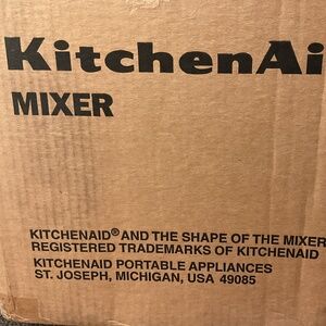 Kitchen aide stand mixer